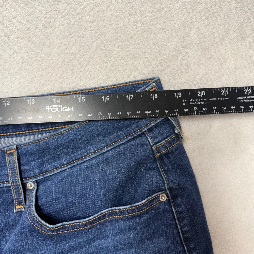 Levis 318 Shaping Wide Leg Jeans Womens 18W Medium Wash Denim Stretch 00337-0000